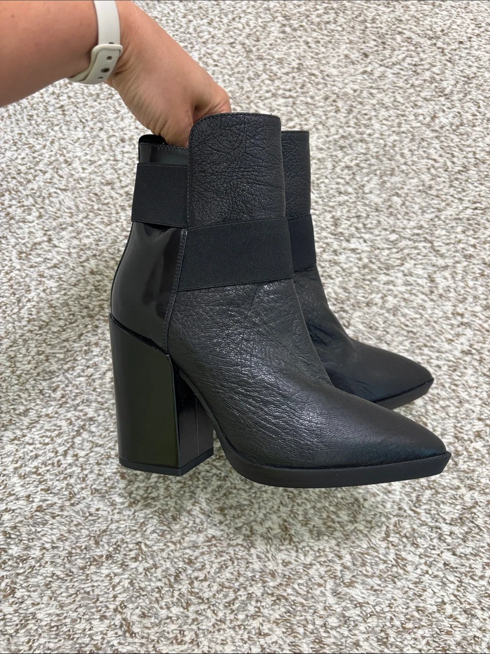 Scarpedarte black leather ankle boots 8.5